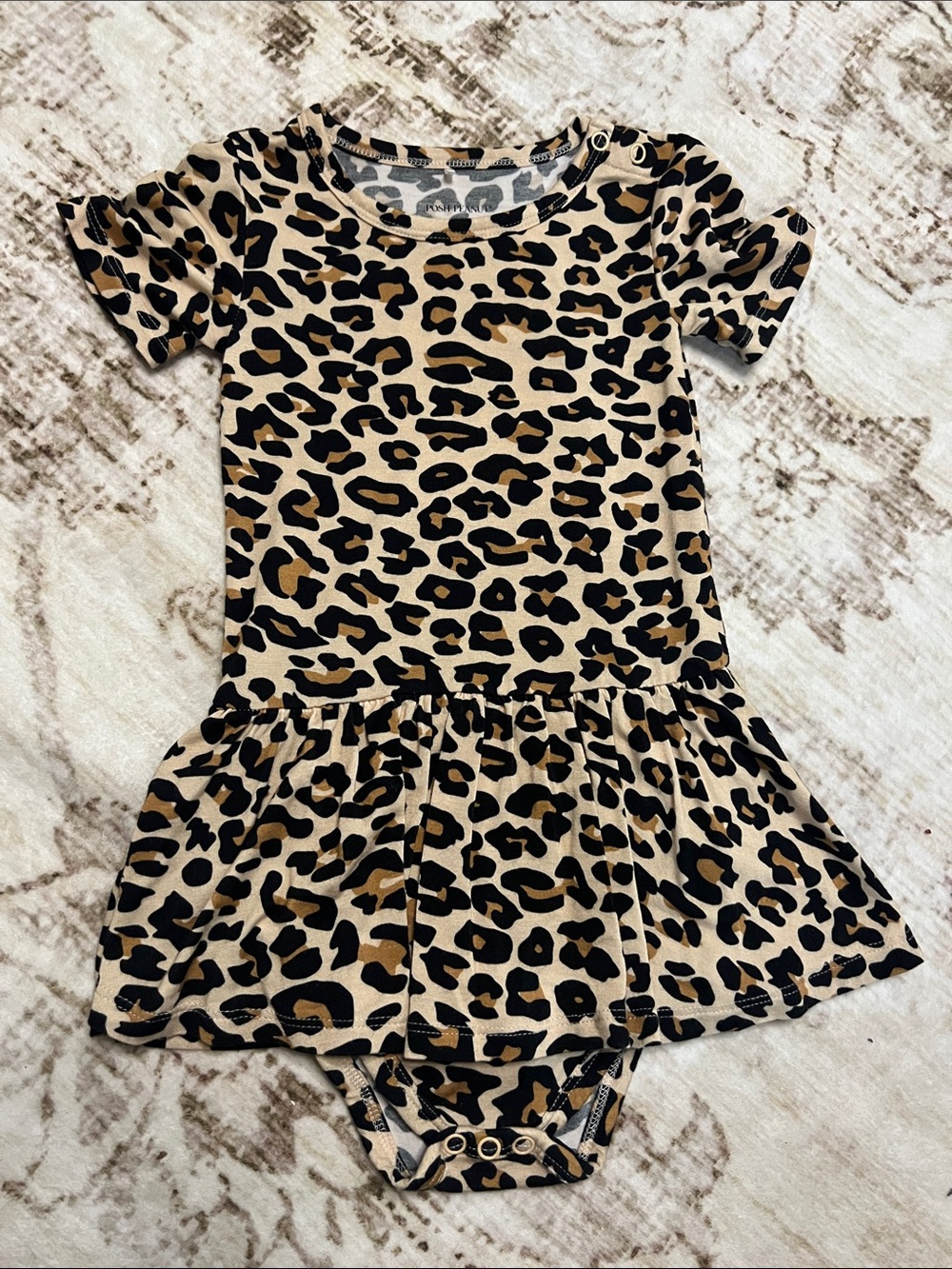 Posh peanut Lana leopard twirl